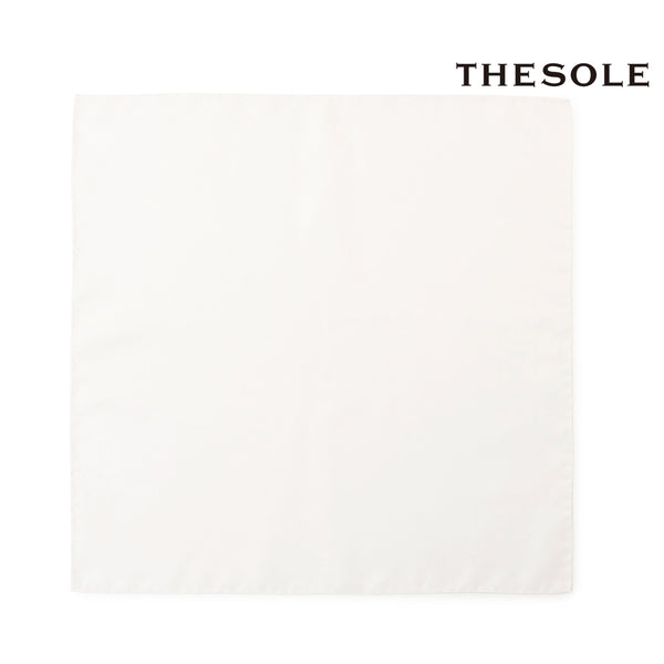 THE SOLE<br>シルクポケットチーフ<br>カラー：ホワイト