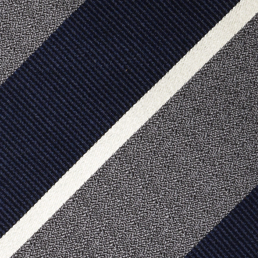 9月コレクション<br>TIE YOUR TIE監修<br>ハンドメイドネクタイ<br>カラー：グレー